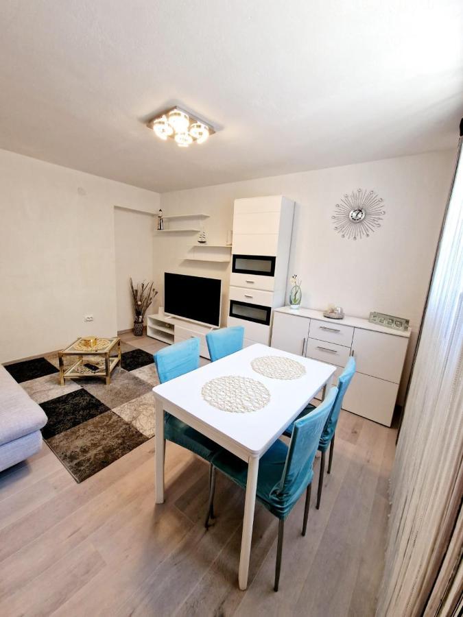 Split Apartment Buitenkant foto