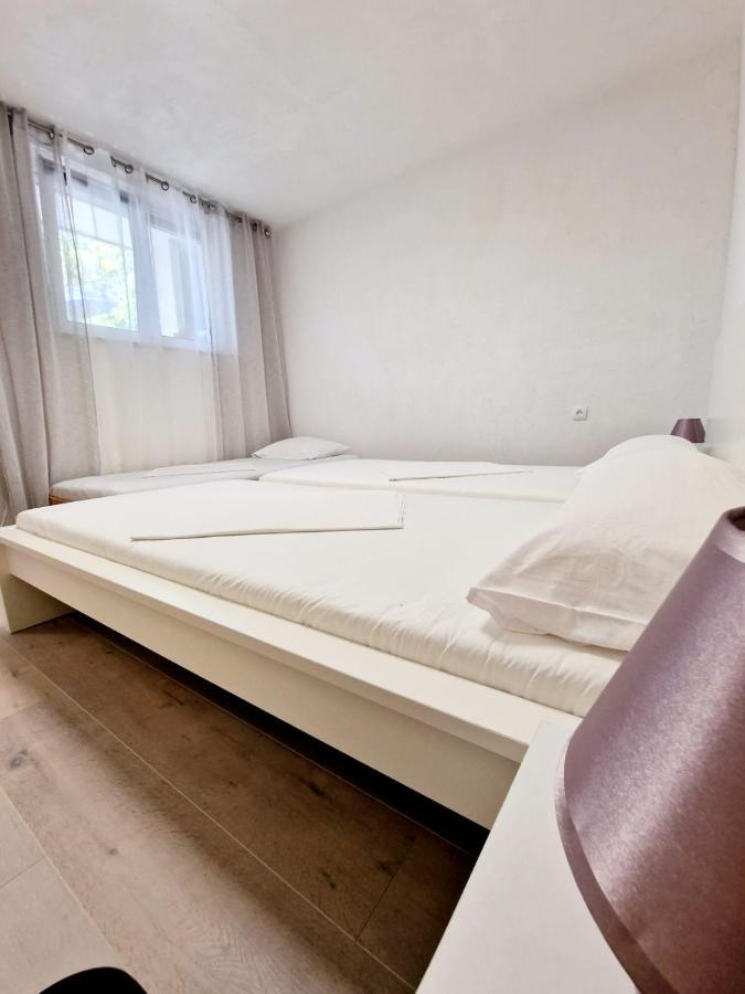 Split Apartment Buitenkant foto