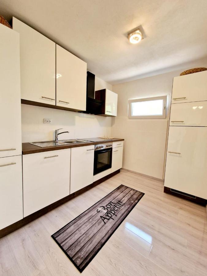 Split Apartment Buitenkant foto