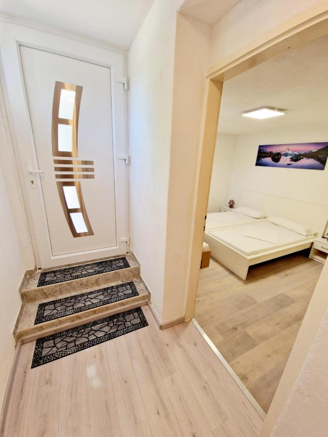 Split Apartment Buitenkant foto